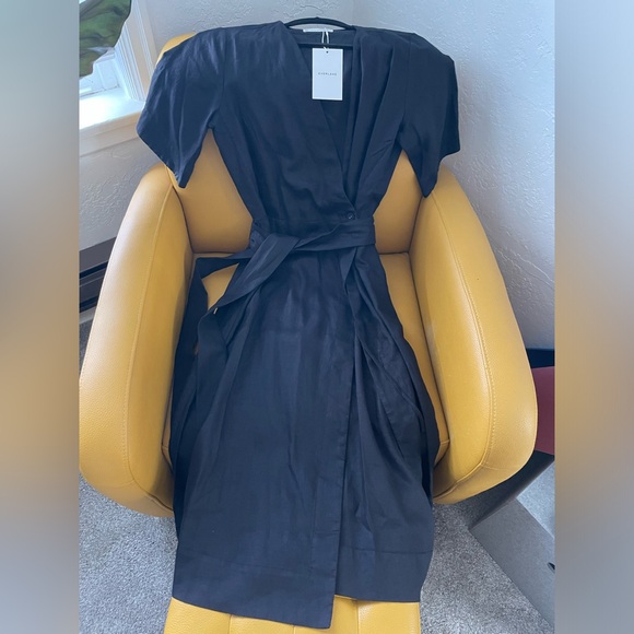 New with tags. Everlane Black Linen Wrap Dress. Size S. - Picture 2 of 3